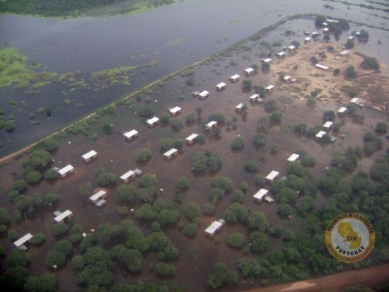 Militares se suman a tareas de rescate en zonas inundadas del