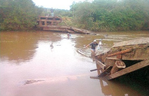 Puente caído