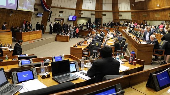 Senadores rechazan veto de Cartes al PGN 2018